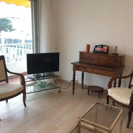 Apartment Nathalie E : Au Coeur Du Quartier Saint Charles