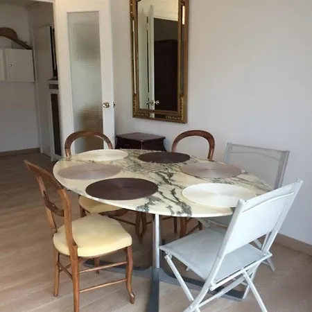 Apartment Nathalie E : Au Coeur Du Quartier Saint Charles *